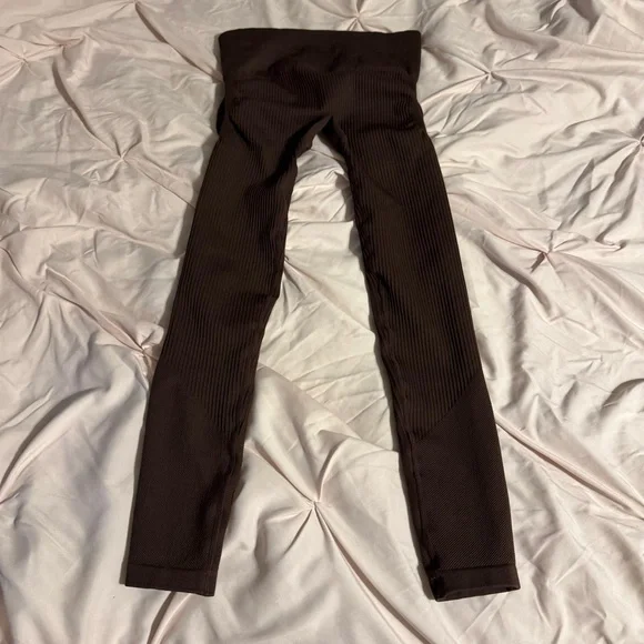 LOWEST PRICE ✨ Buffbunny Collection Waterfall Seamless Legging in Truffle - Picture 3 of 9